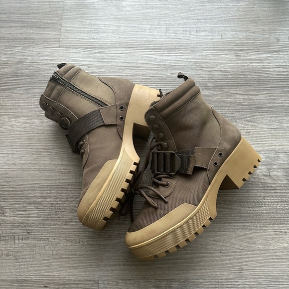 Steve Madden combat boots Sz 10 hiking - Picture 3 of 8